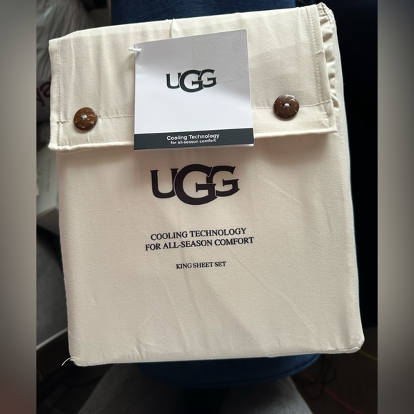 NWT UGG $130 King Sheet Set plus 2 pillow cases Cooling Tehnologie all seasons! - Picture 2 of 9